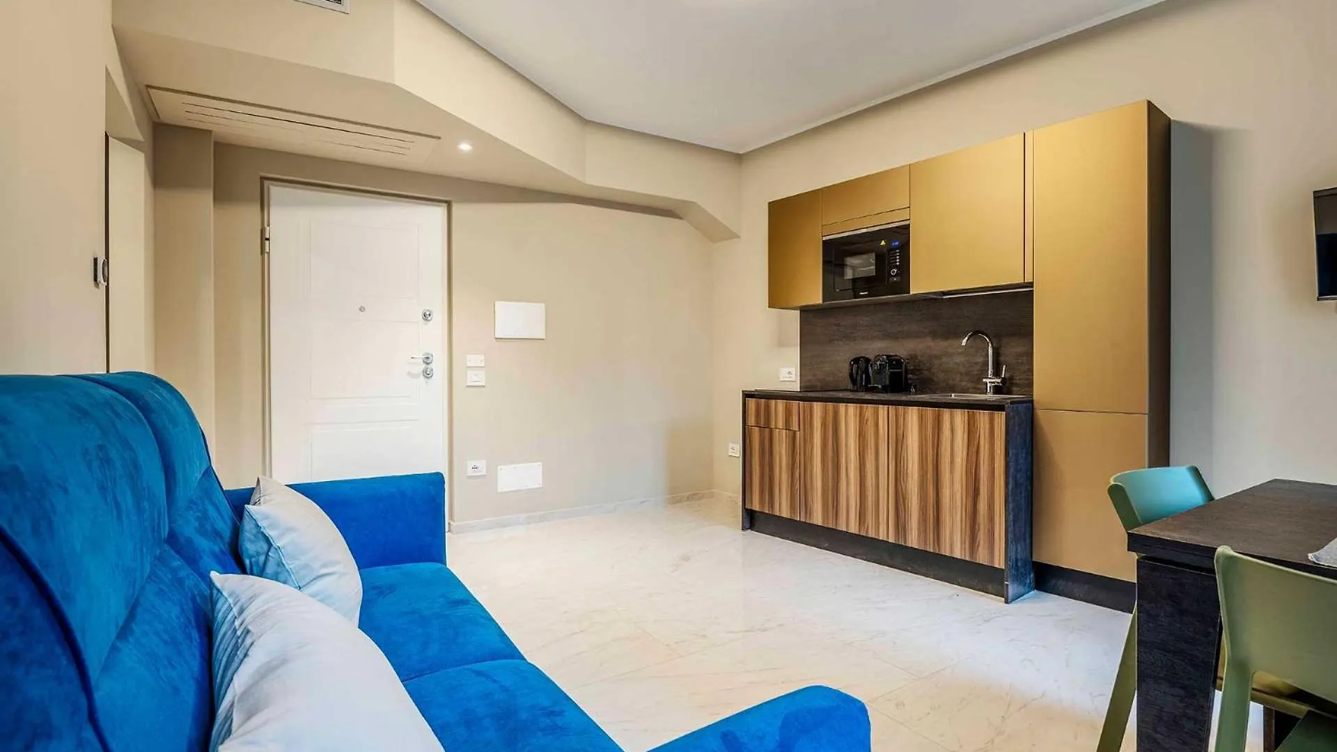 Velasca Tower Apartments Mailand Italien