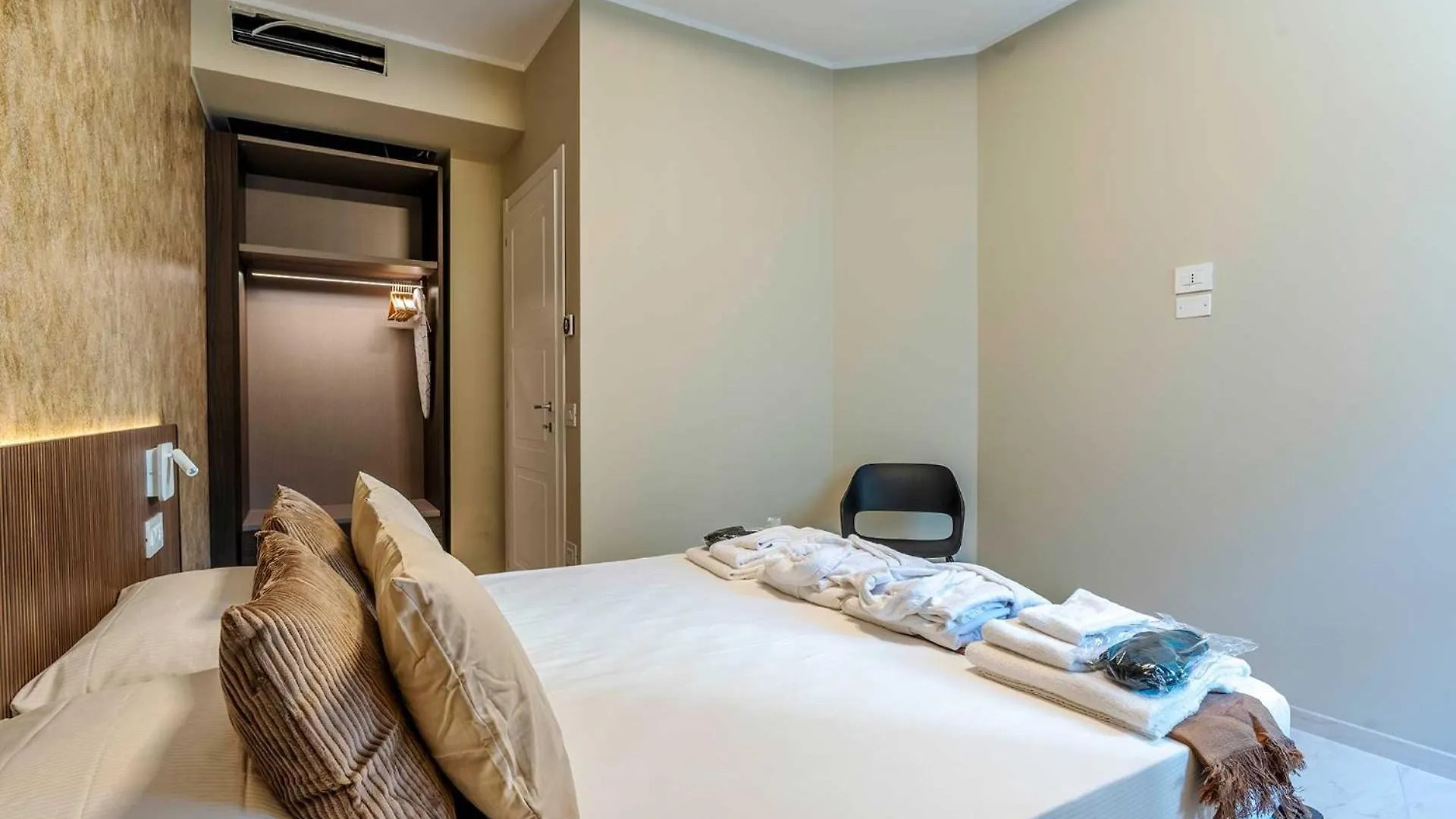 Velasca Tower Apartments Milán Itálie