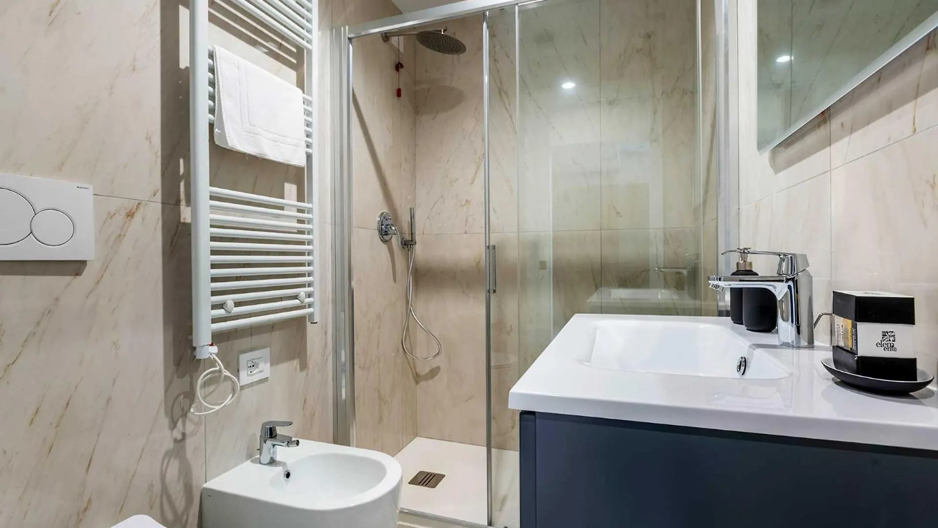 Velasca Tower Apartments Milán Itálie