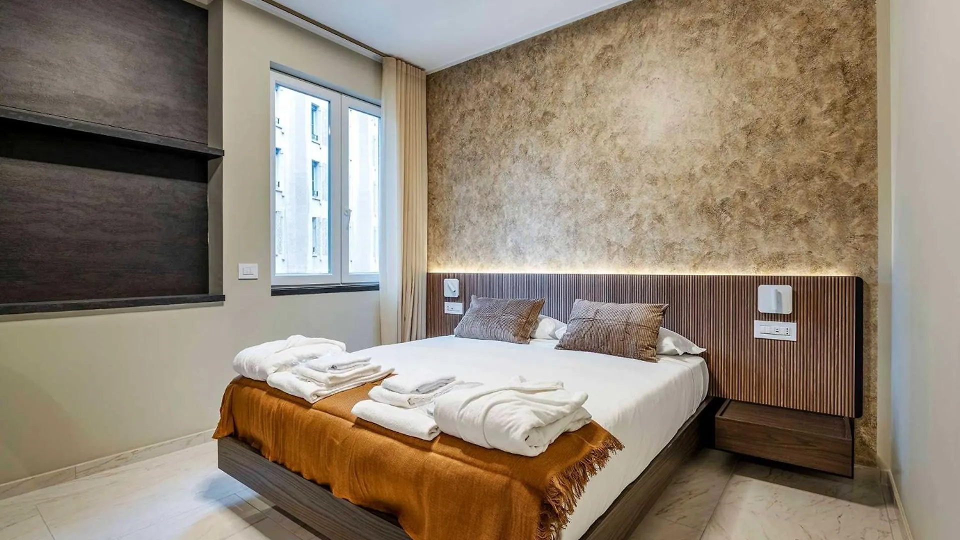 Velasca Tower Apartments Milán