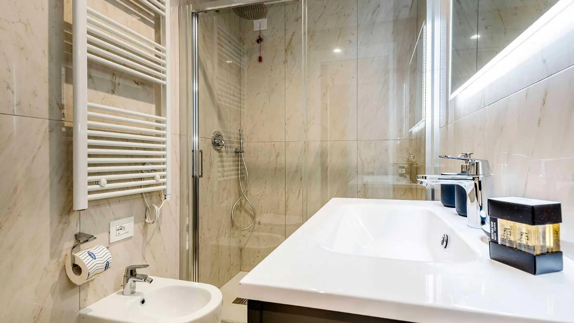 Velasca Tower Apartments Milán 0*,